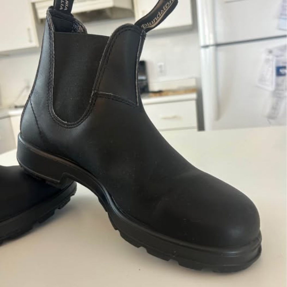 Brand new Blundstone